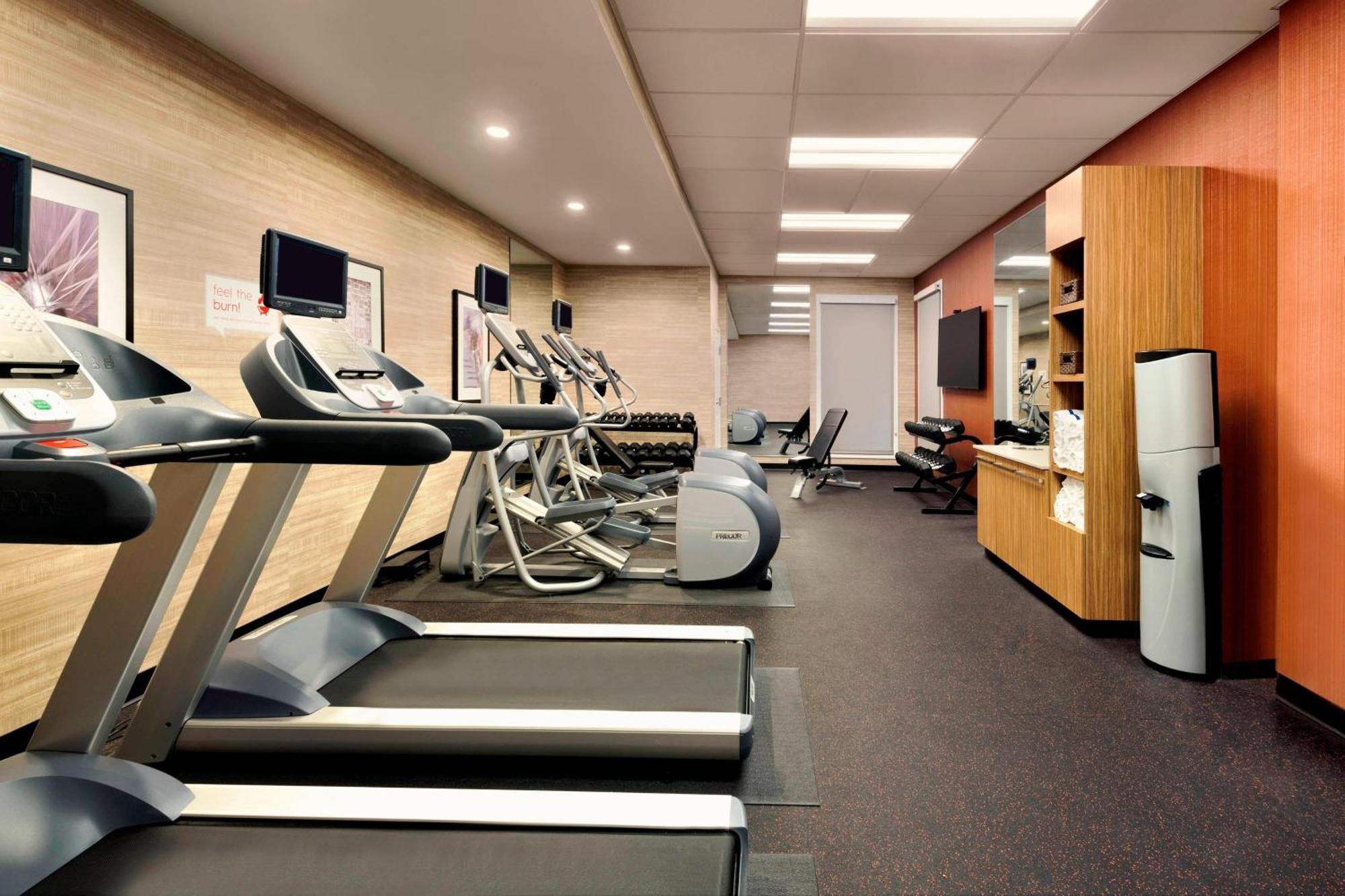 Towneplace Suites By Marriott Pittsburgh Airport/Robinson Township Ngoại thất bức ảnh