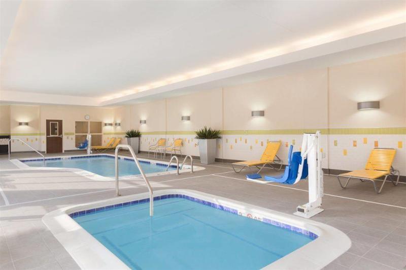 Towneplace Suites By Marriott Pittsburgh Airport/Robinson Township Ngoại thất bức ảnh